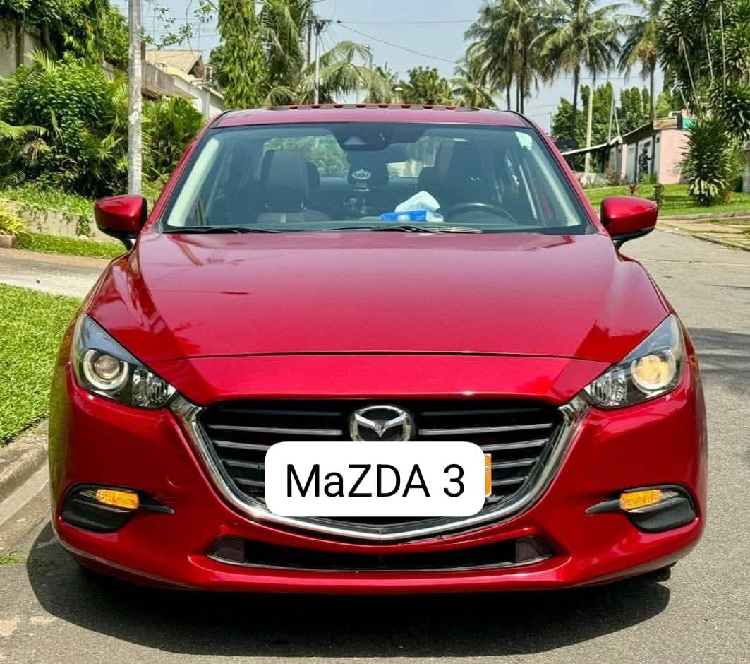 MAZDA 3